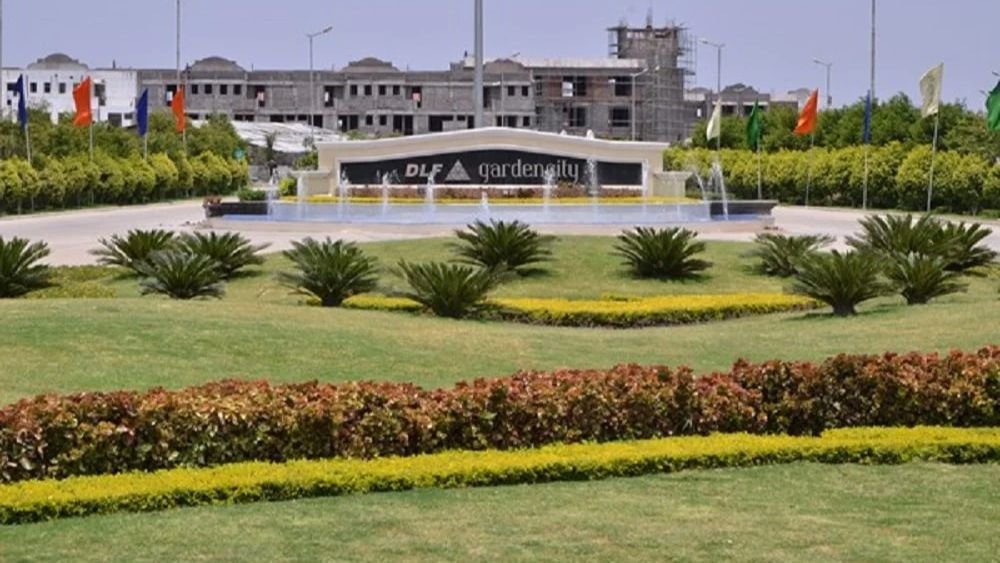 dlf garden city enclave