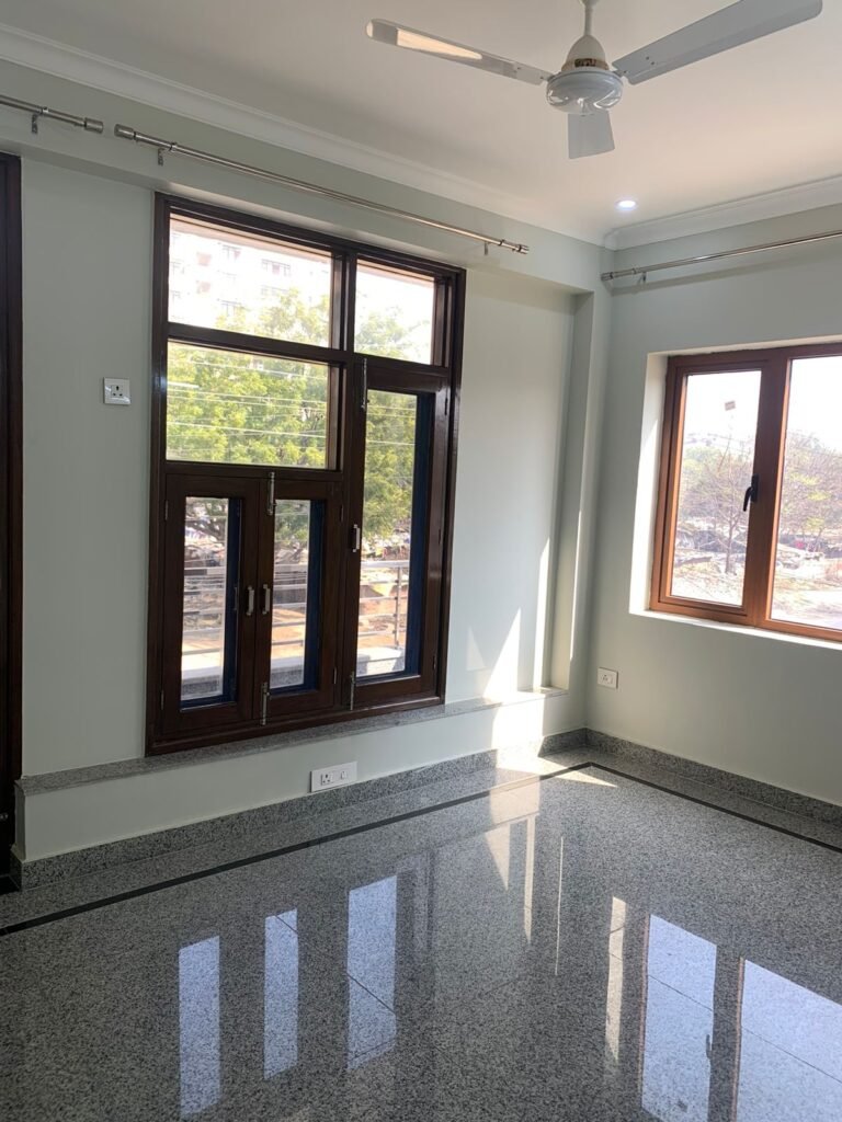 3 bhk floor for rent
