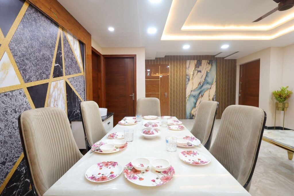 4 BHK Floor for Rent